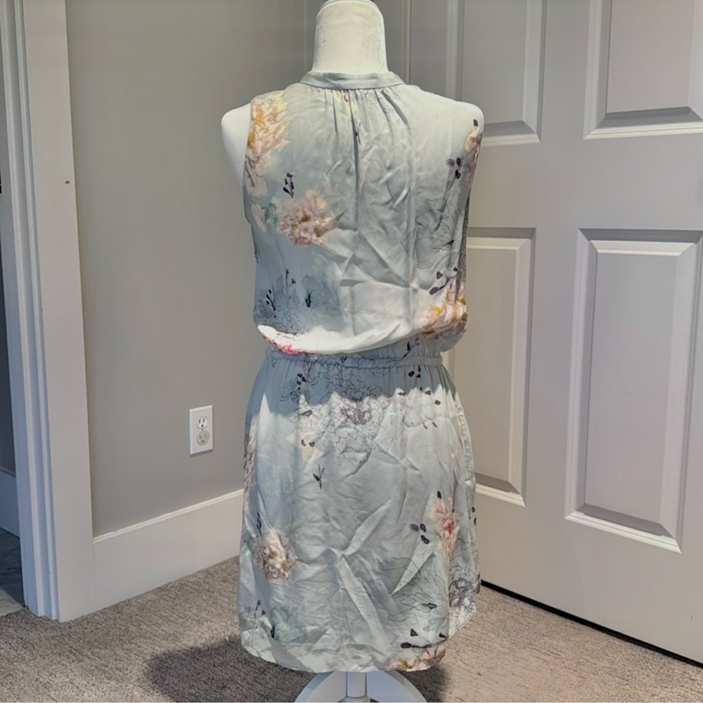 Aritzia Babaton Benedict Floral Sleeveless Dress in Light Blue - Picture 5 of 6